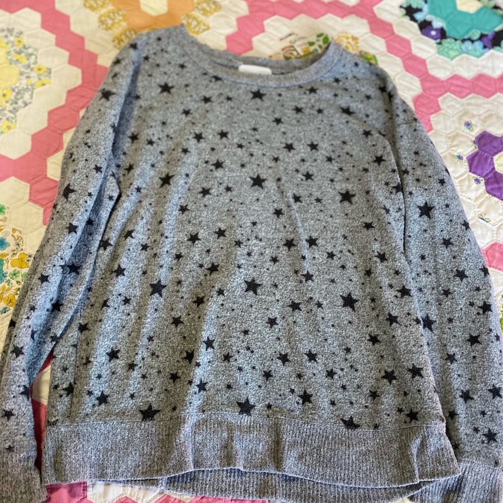 Cozy grey sweater with stars